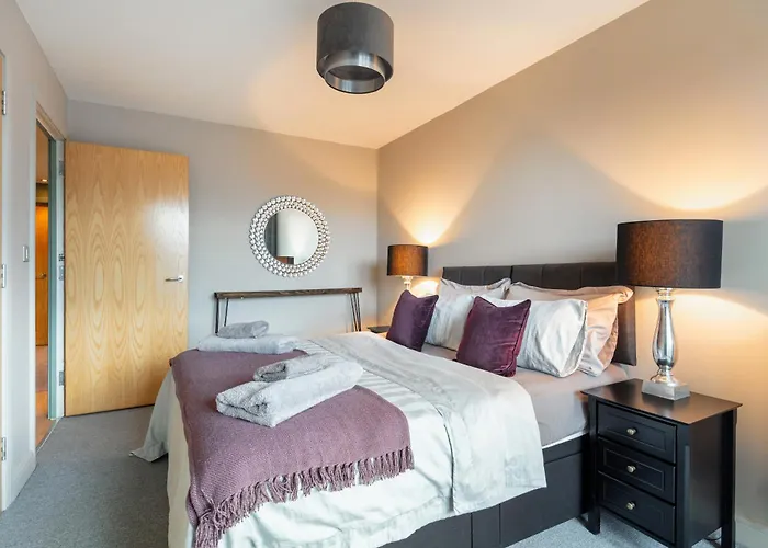 Excel, O2, Canary Wharf, London City Airport - Free Parking